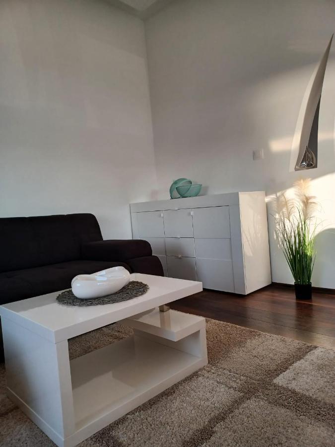 Niko 1 Apartment มาลีโลชินจ์ ภายนอก รูปภาพ