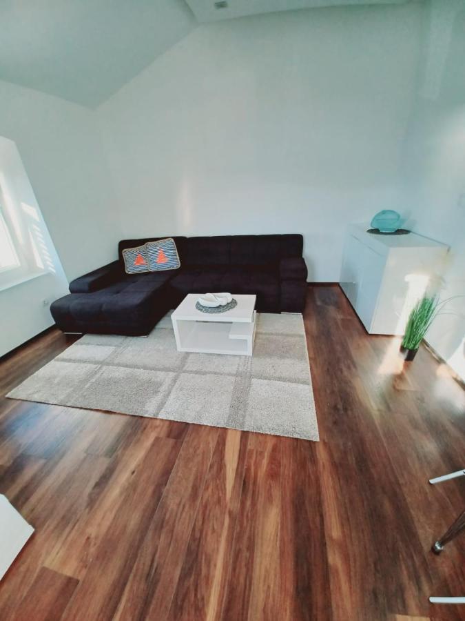 Niko 1 Apartment มาลีโลชินจ์ ภายนอก รูปภาพ