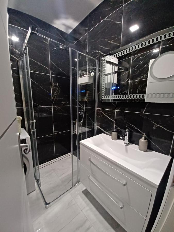 Niko 1 Apartment มาลีโลชินจ์ ภายนอก รูปภาพ